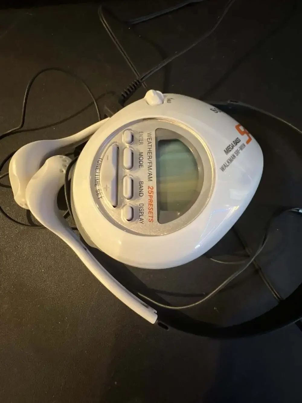 Sony S2 Sports Walkman SRF-M85W AM/FM/Weather Radio with MDR-W014 Headphones